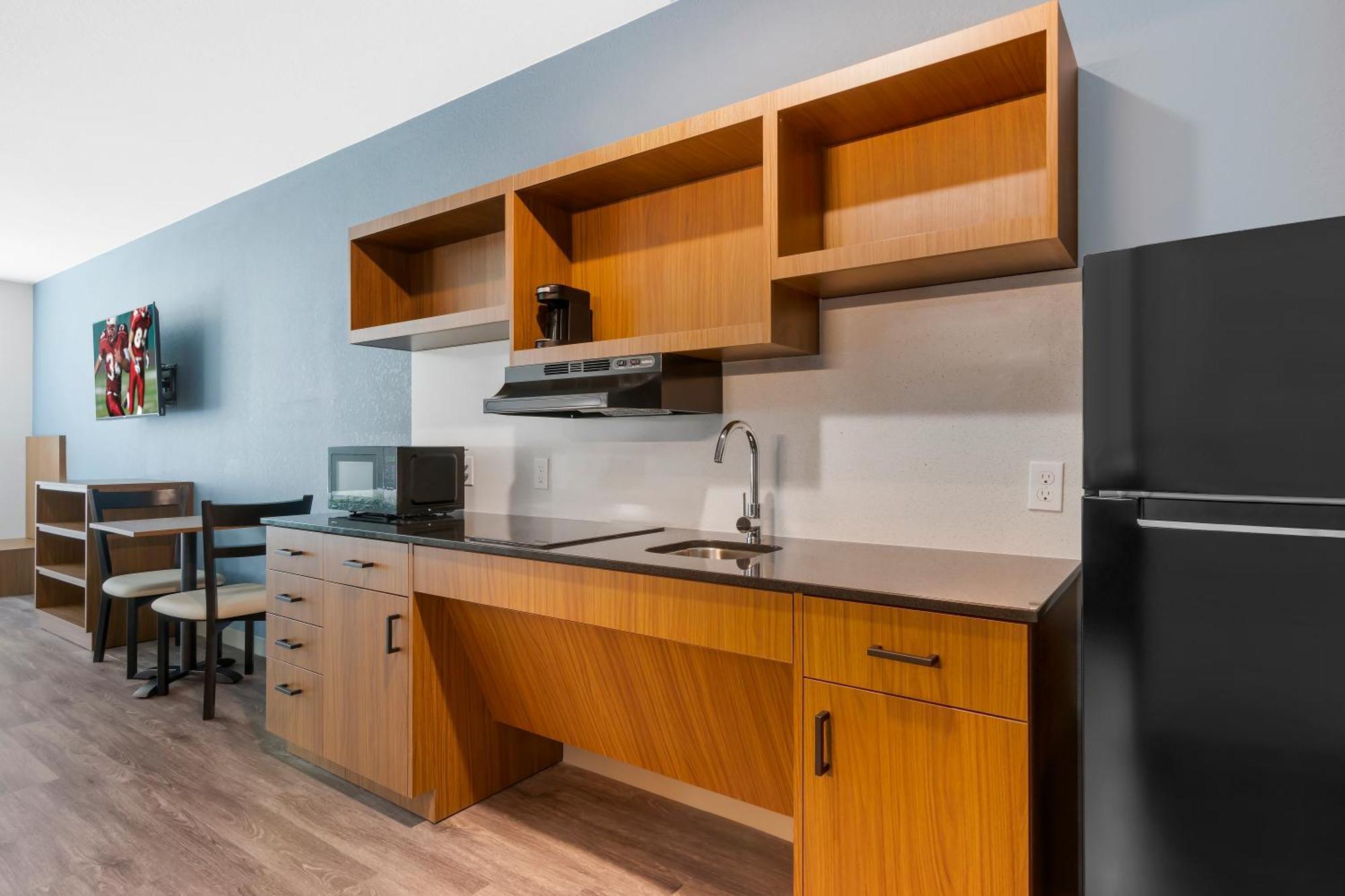 Hometowne Studios By Red Roof Tampa - Airport West Chase Εξωτερικό φωτογραφία