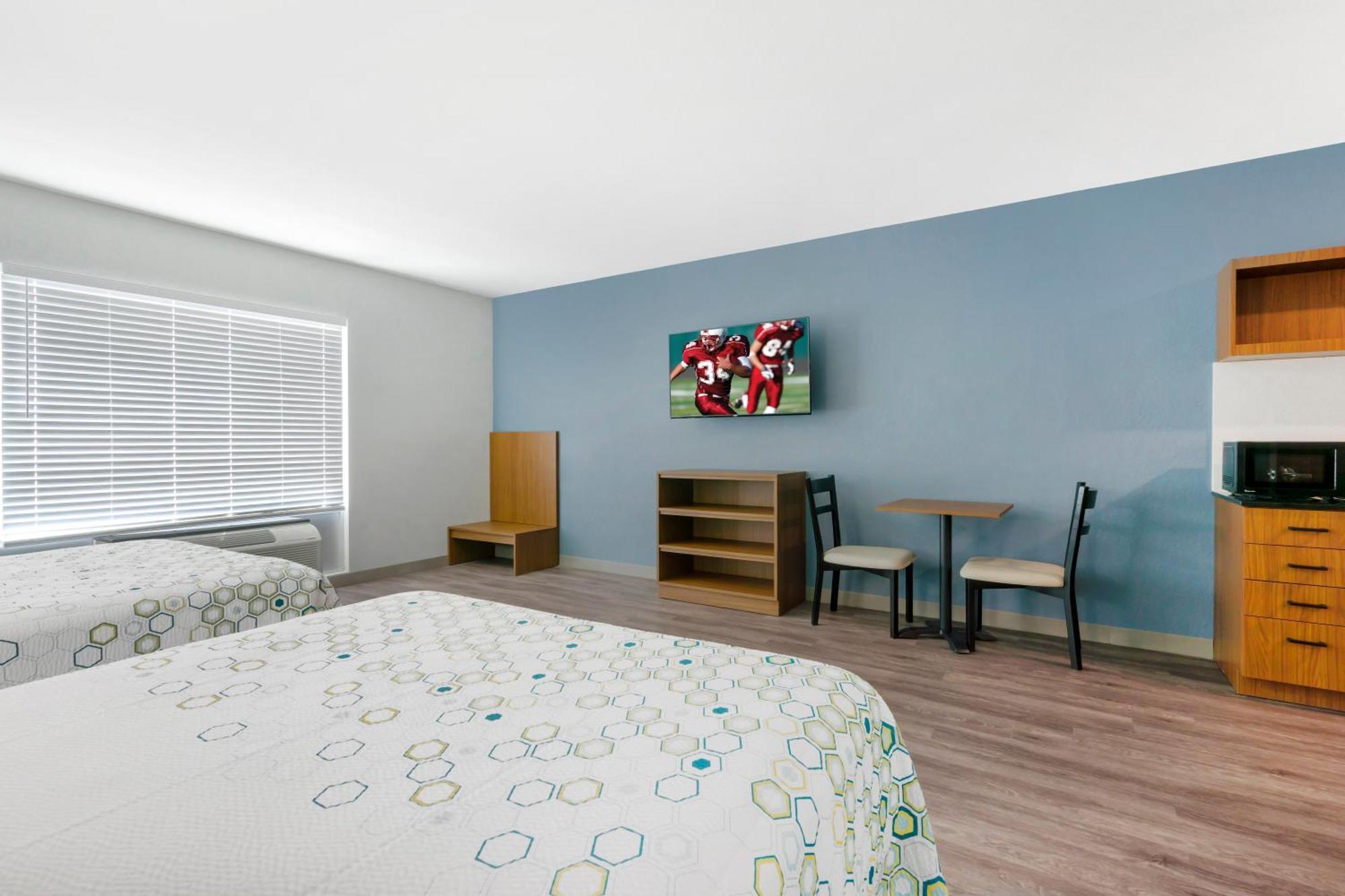 Hometowne Studios By Red Roof Tampa - Airport West Chase Εξωτερικό φωτογραφία