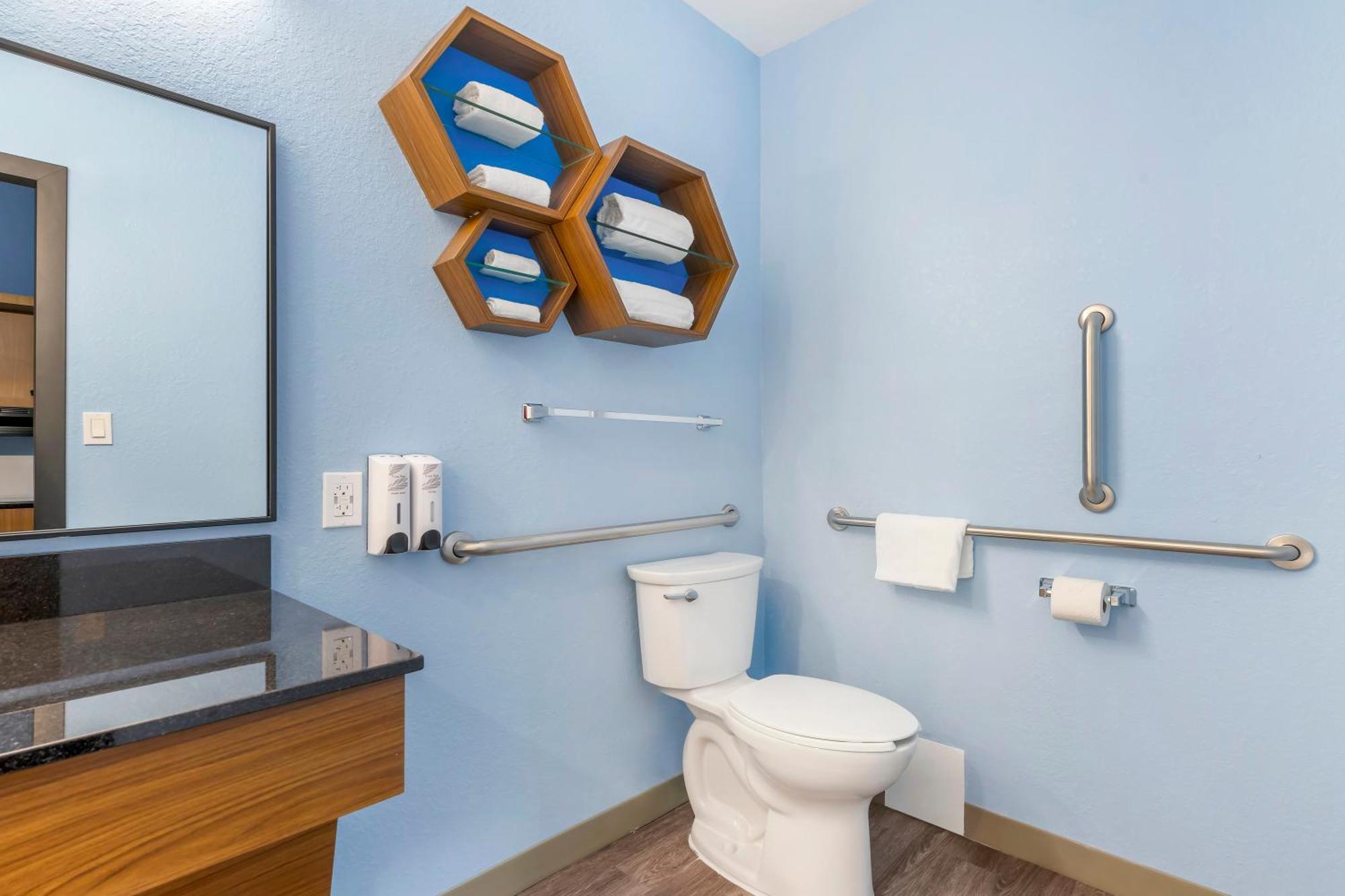 Hometowne Studios By Red Roof Tampa - Airport West Chase Εξωτερικό φωτογραφία
