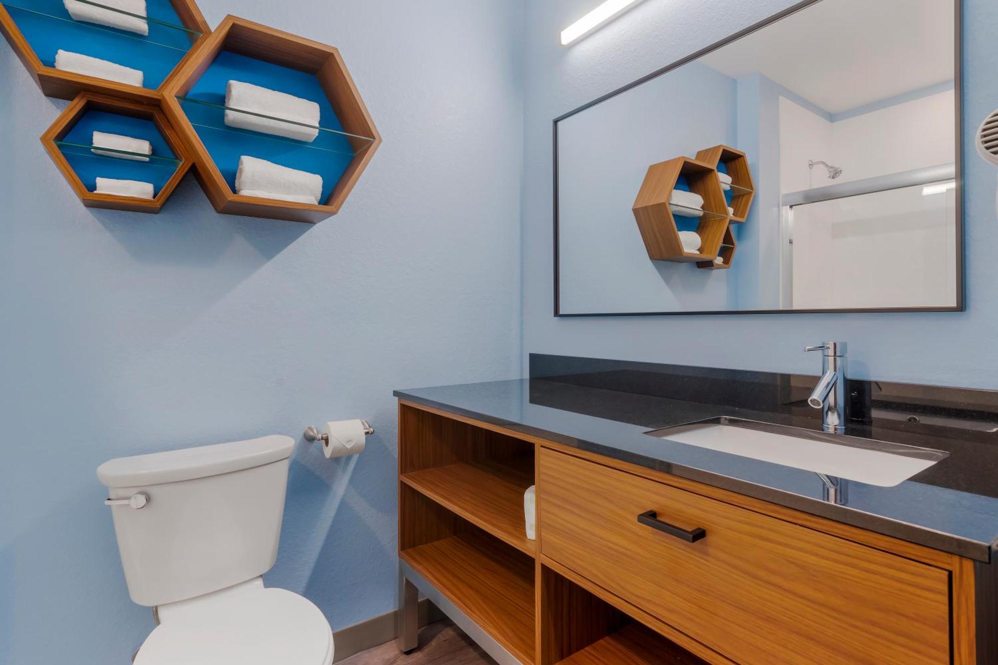 Hometowne Studios By Red Roof Tampa - Airport West Chase Εξωτερικό φωτογραφία