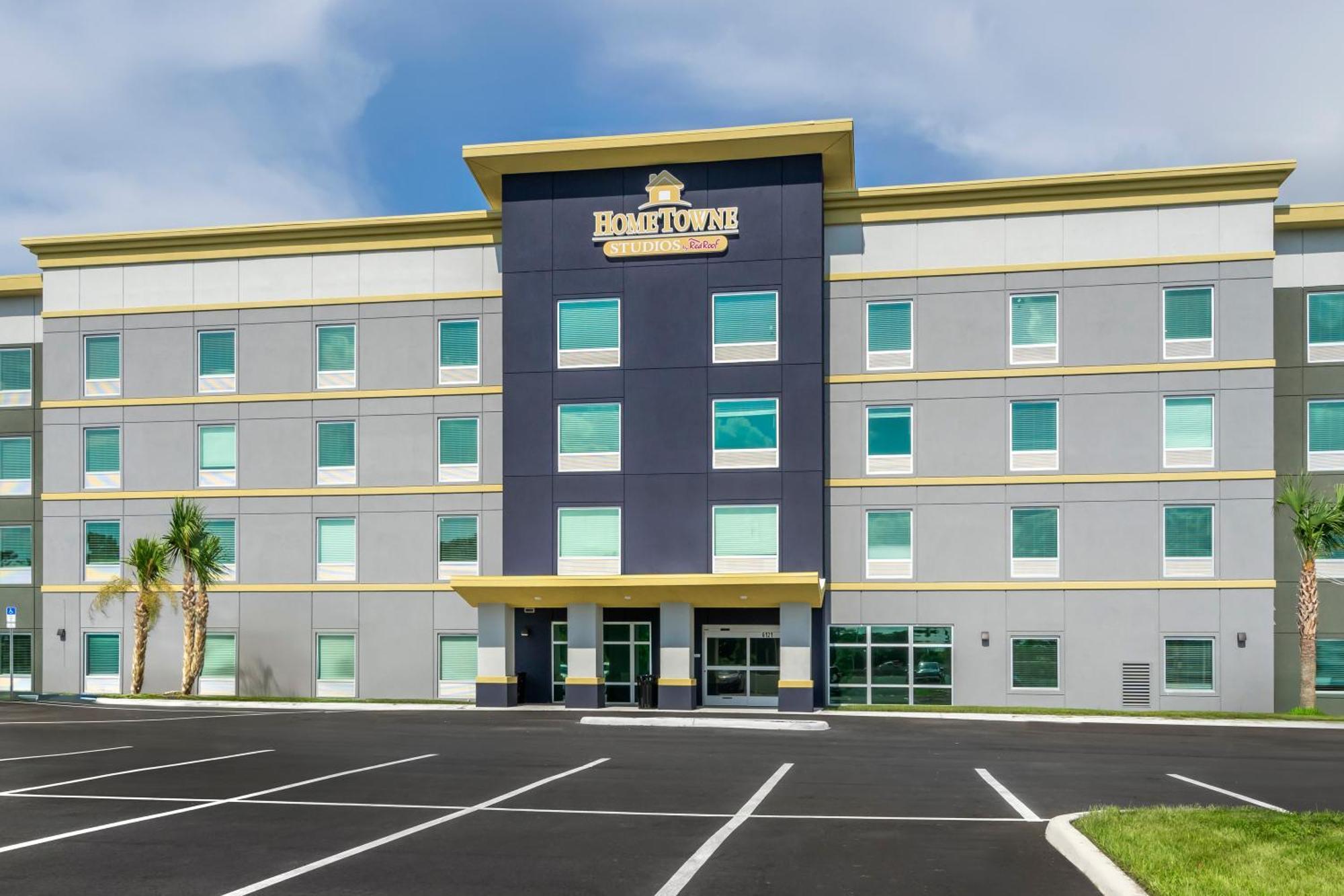 Hometowne Studios By Red Roof Tampa - Airport West Chase Εξωτερικό φωτογραφία